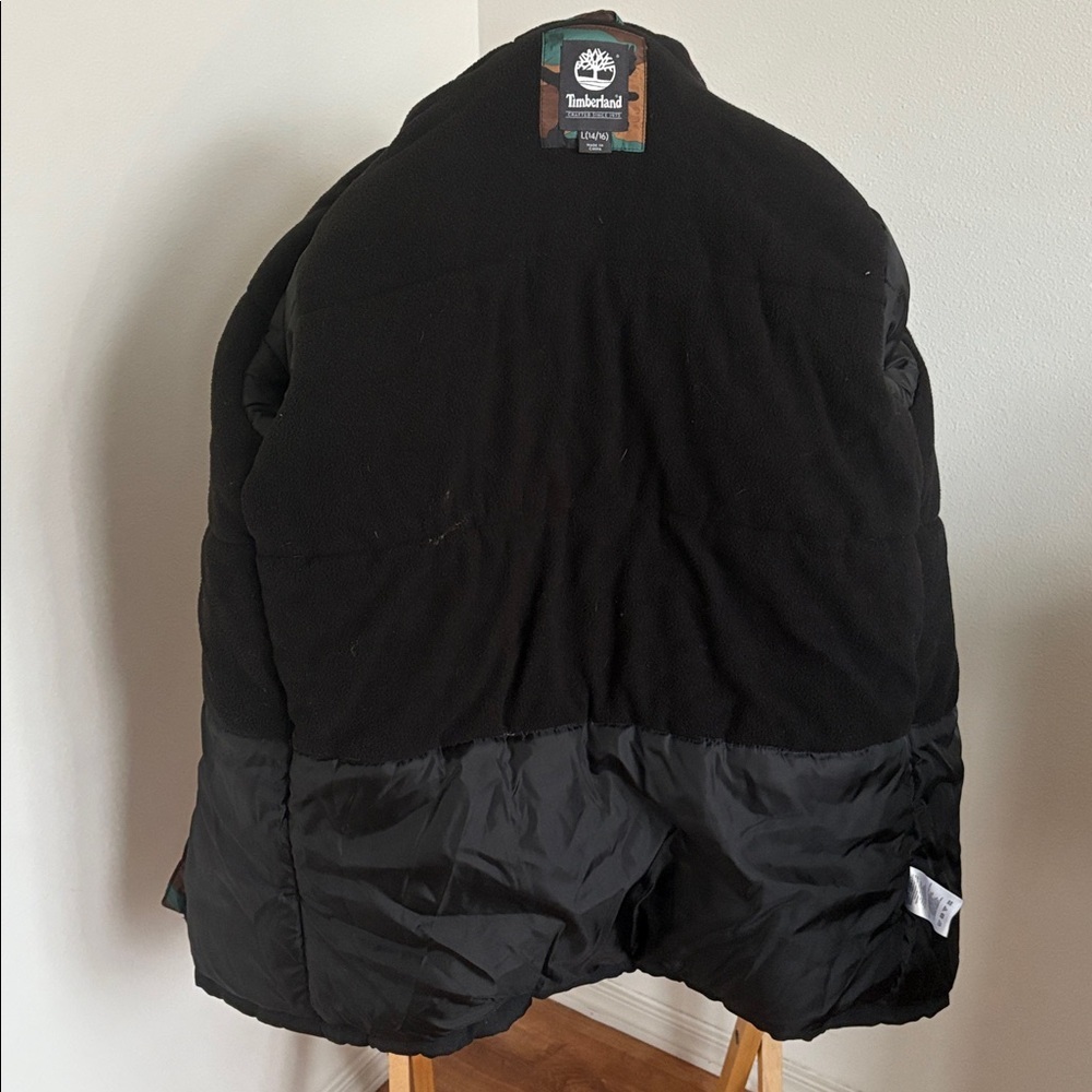 Timberland Kids Green and Brown Camouflage Puffer Jacket Size Large - Picture 3 of 10